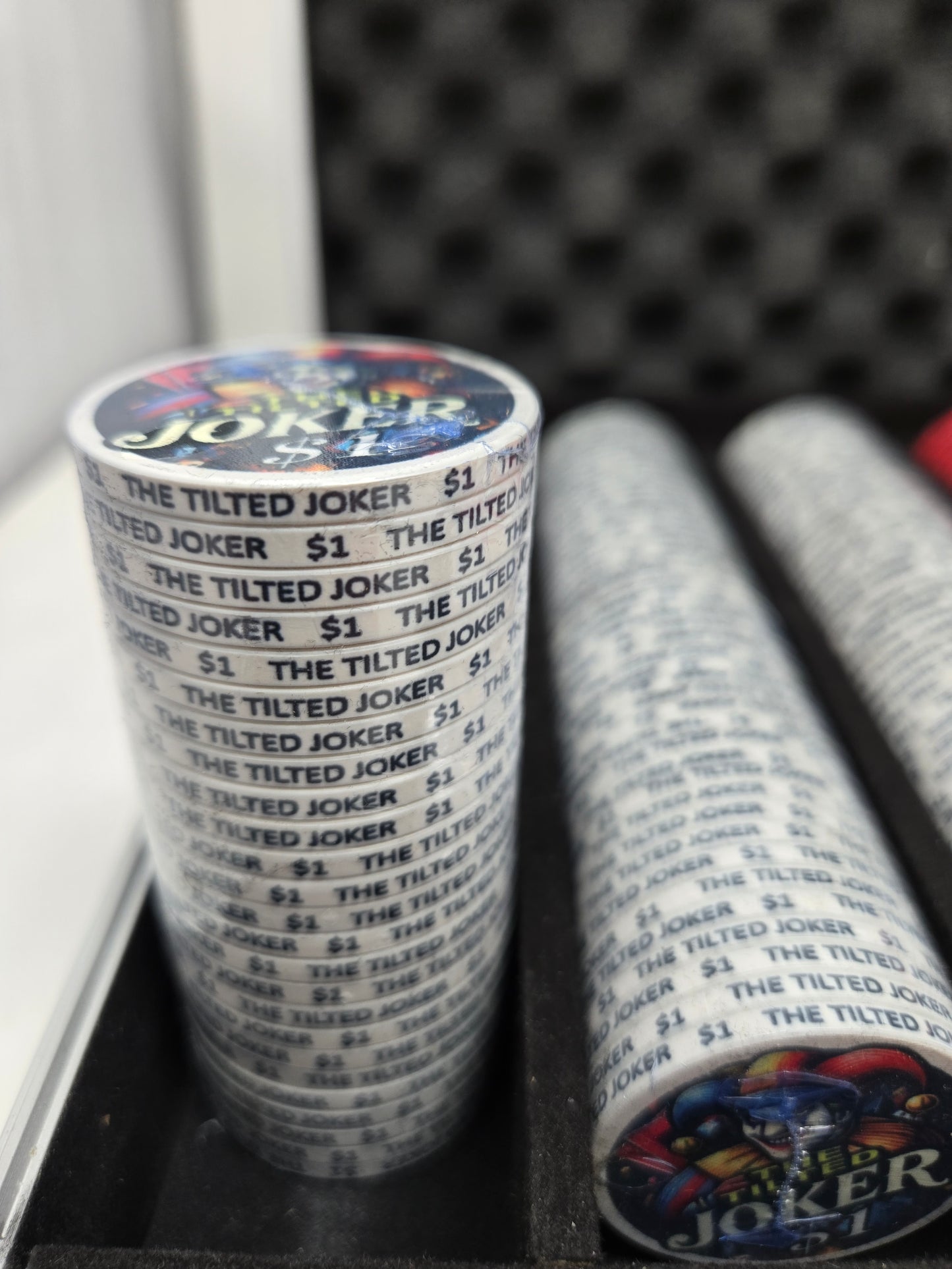 500 Tilted Joker Ceramic Poker Chip CASH Set ($1-$100)