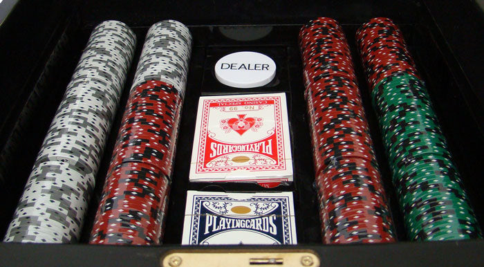 750 Ace King Suited Poker Chips with Mahogany Case