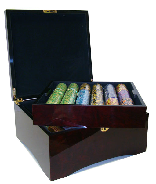 750 Monte Carlo Poker Chips with Mahogany Case