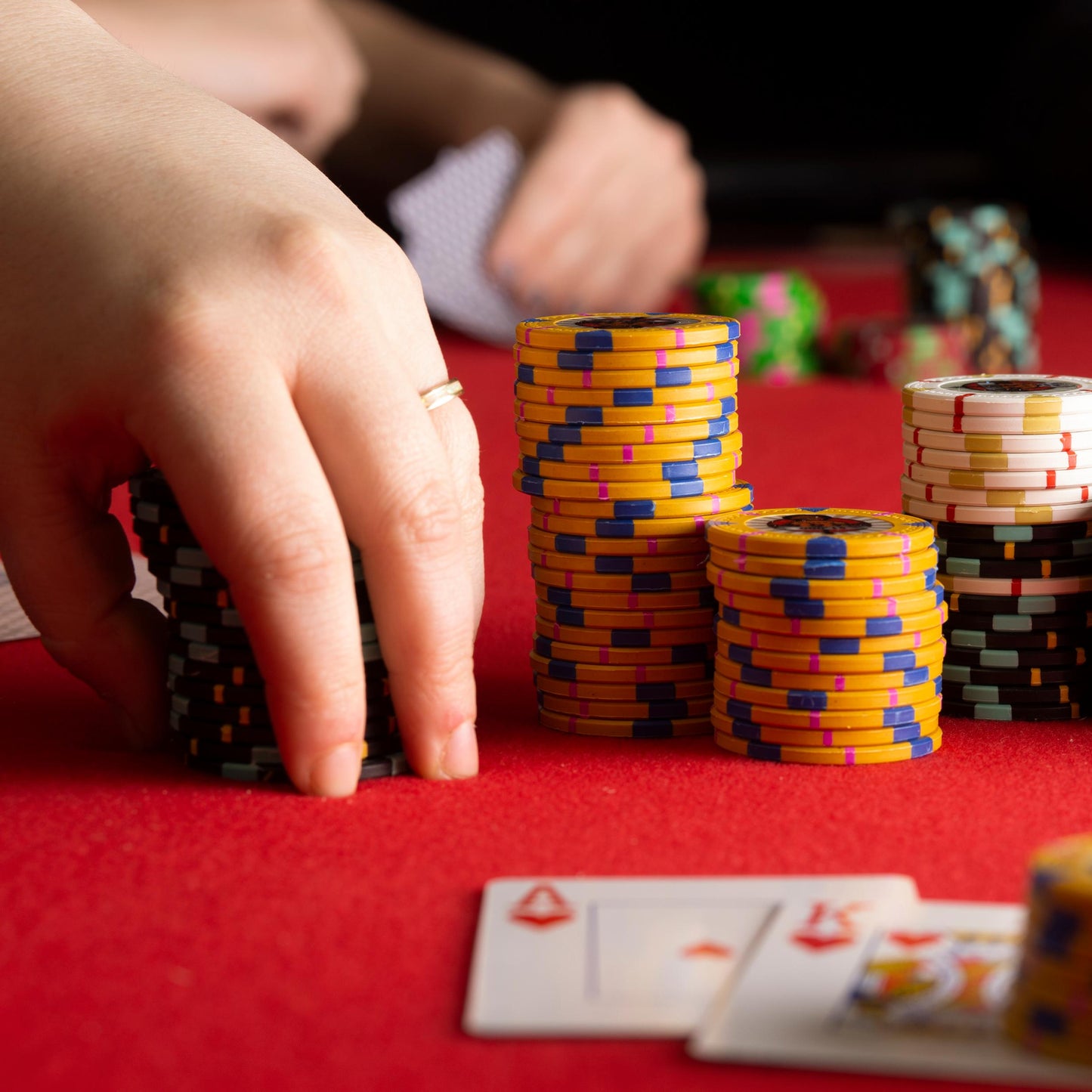 200 Mint Poker Chips with Wooden Carousel