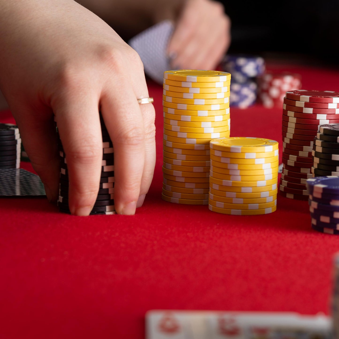 300 Striped Dice Poker Chips with Wooden Carousel