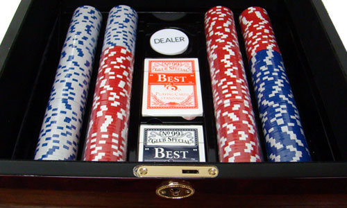 500 Striped Dice Poker Chips with Mahogany Case
