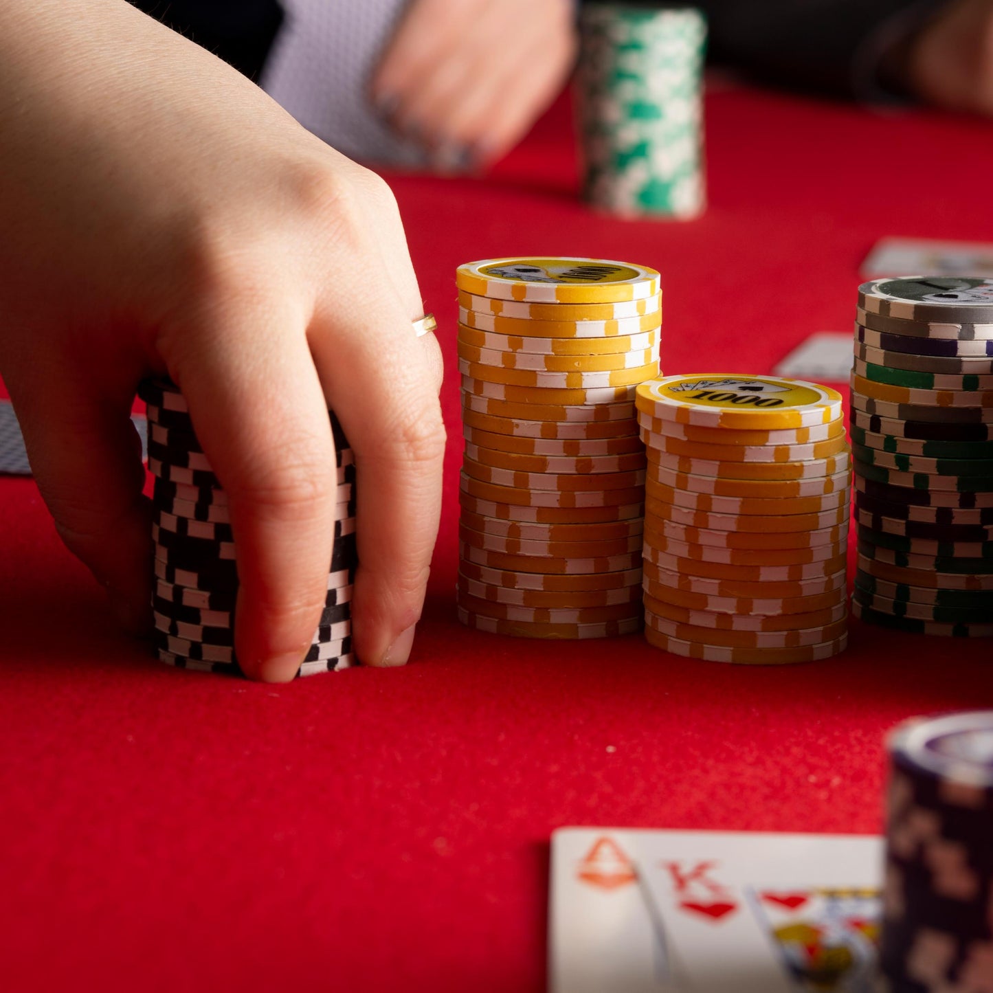 300 Yin Yang Poker Chips with Wooden Carousel