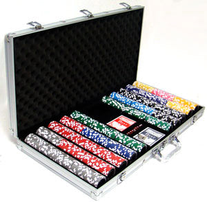 750 Black Diamond Poker Chips with Aluminum Case