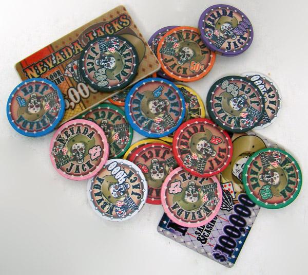 200 Nevada Jack Poker Chips with Wooden Carousel